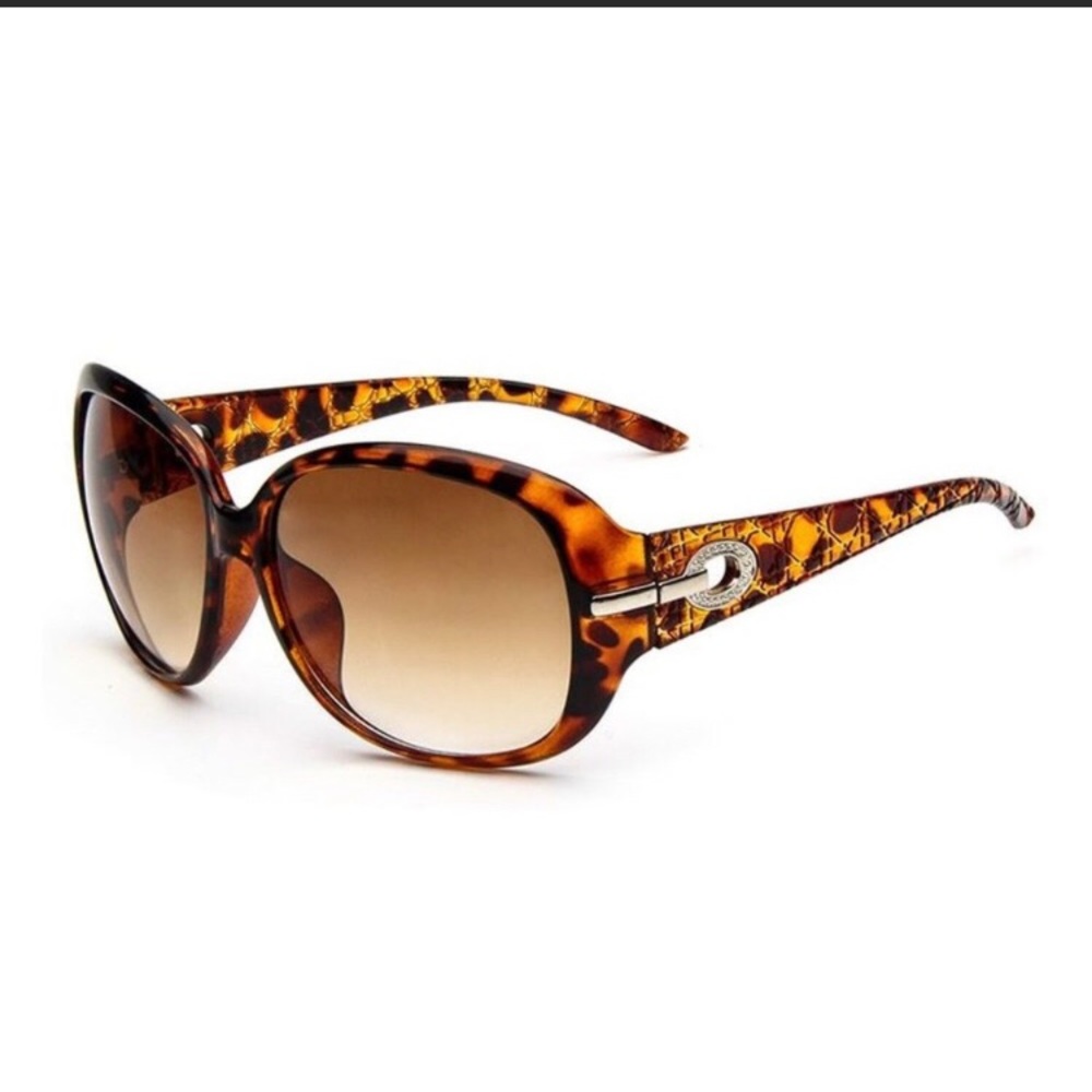 ❣️NEW❣️Sexy, Sassy Leopard Fashion Sunglasses - Picture 1 of 7